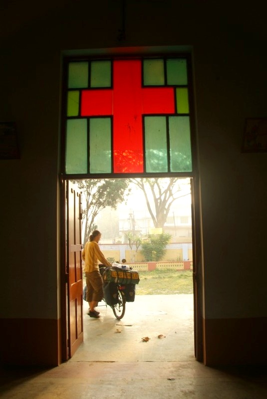 	Indien: Wir schlafen in der Kirche	