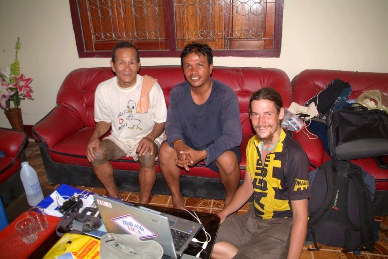 Laos: Einladung von dem thailänder Khwang