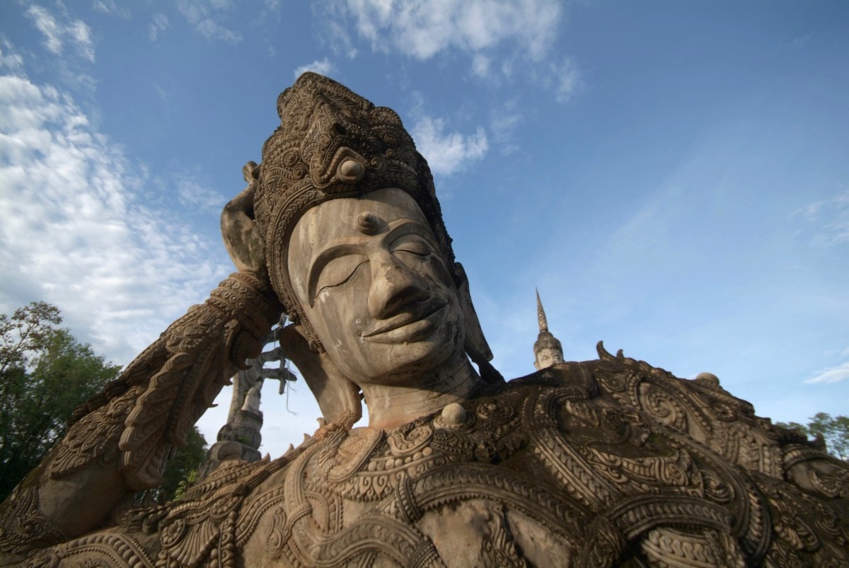 Isan, Thailand: Schlafender Riesenbuddha